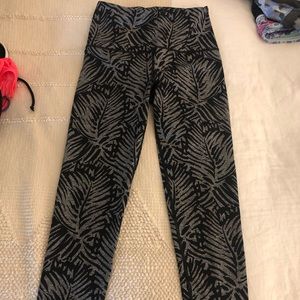 Victoria’s Secret sport leggings